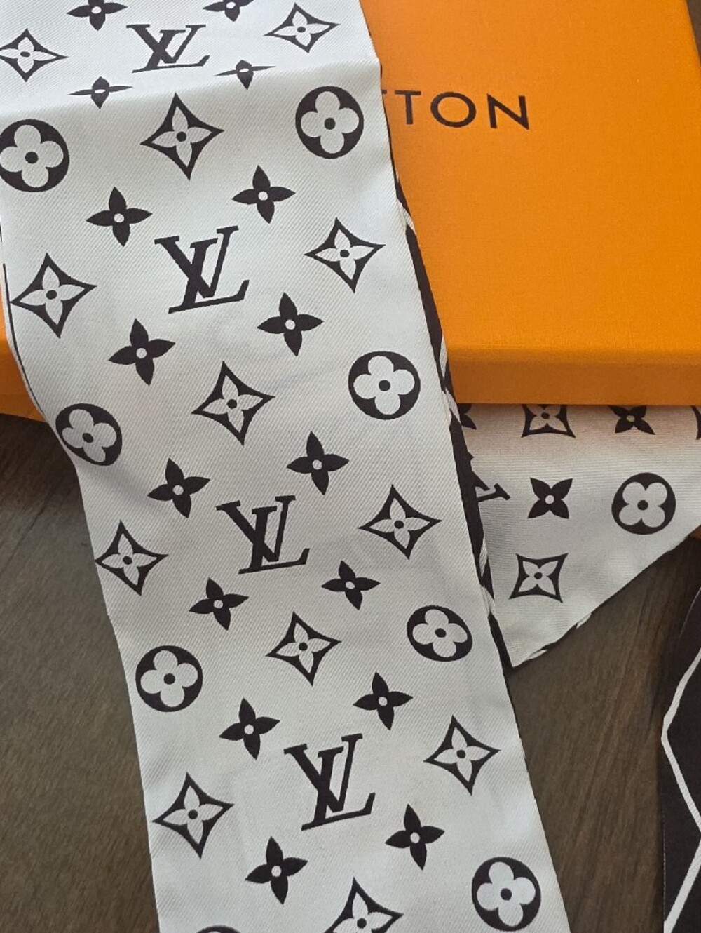 Louis Vuitton Silk Twilly in Black, White & Orange - Picture 3 of 5
